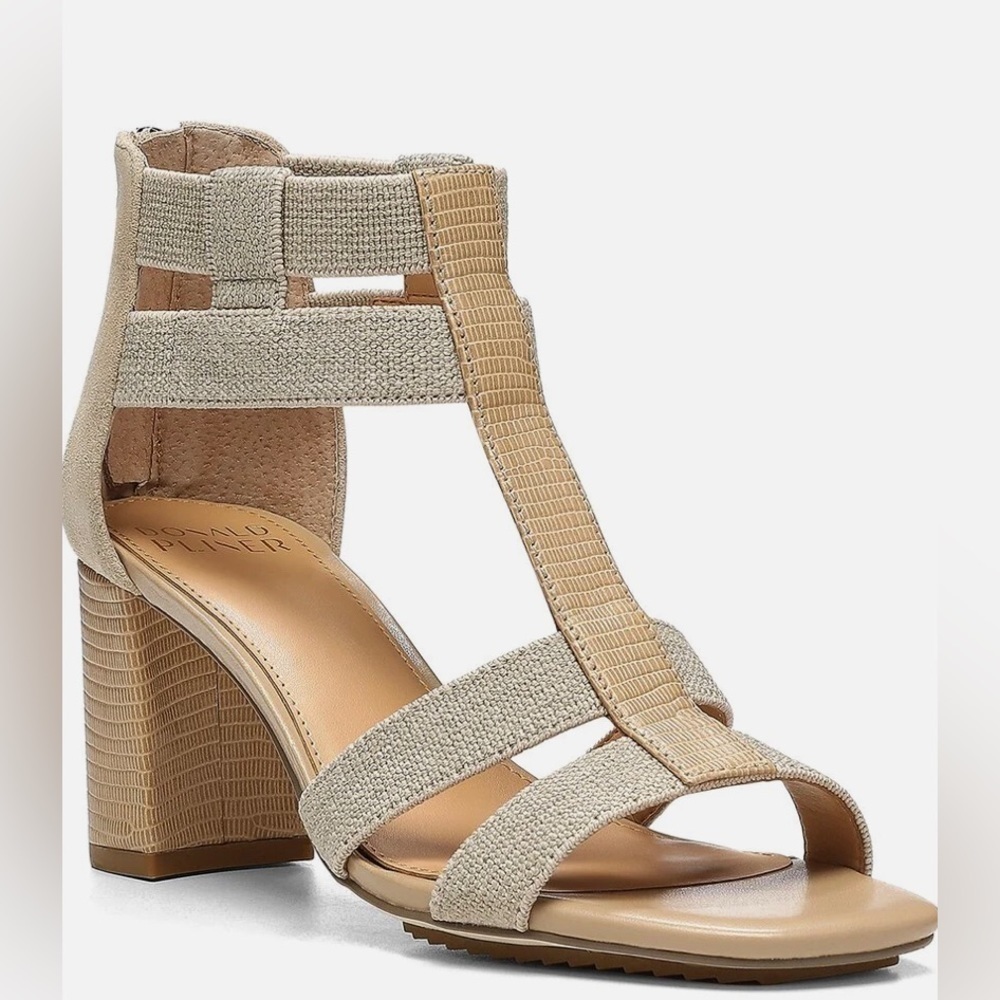 𝅺DONALD Pliner Peri Leather Sandal Size 10